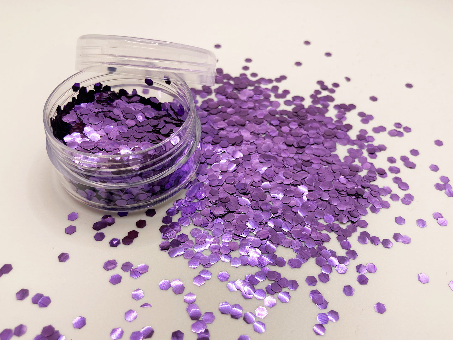 Chunky Violet: grote biologisch afbreekbare festival glitters - EcoGlitterWorld